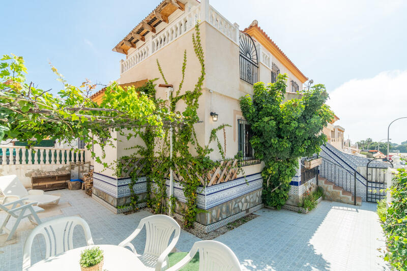 Duplex zu verkaufen in Torrevieja, Alicante