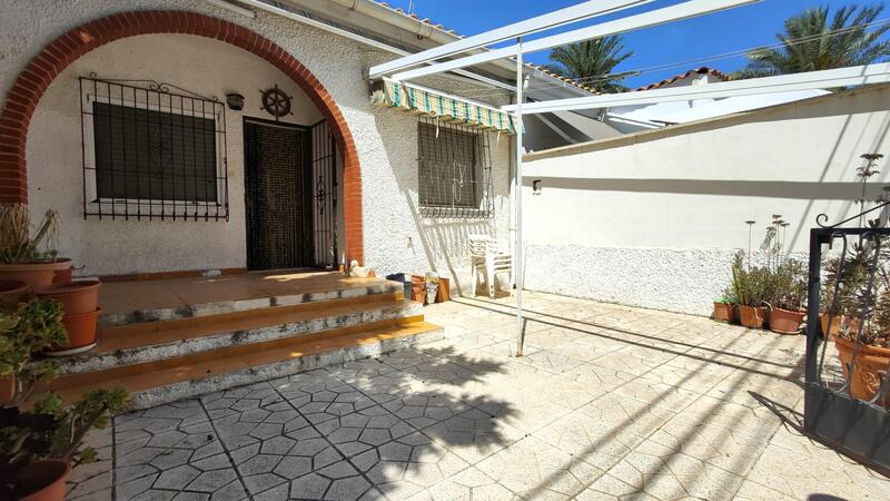 2 Cuarto Villa en venta