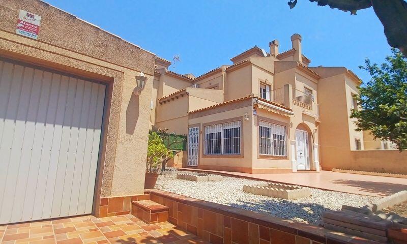 Duplex til salg i Torrevieja, Alicante