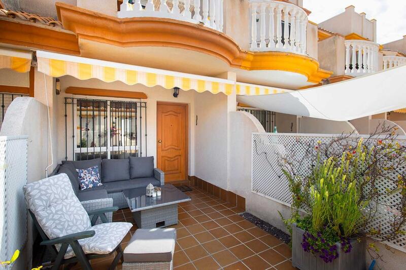 Townhouse for sale in Orihuela Costa, Alicante