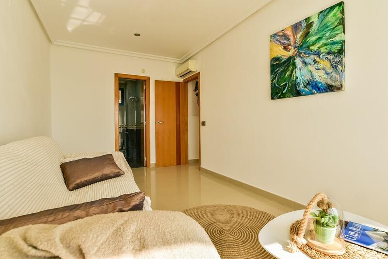 3 bedroom Apartment for sale