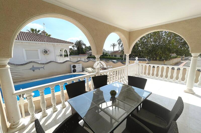 4 chambre Villa à vendre 4 chambre Villa à vendre
