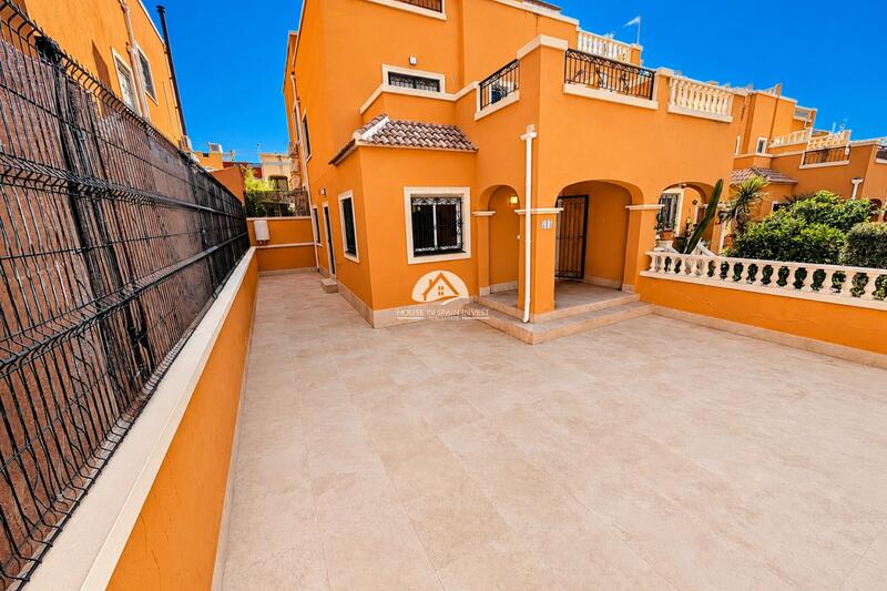 Byhus til salg i Orihuela Costa, Alicante