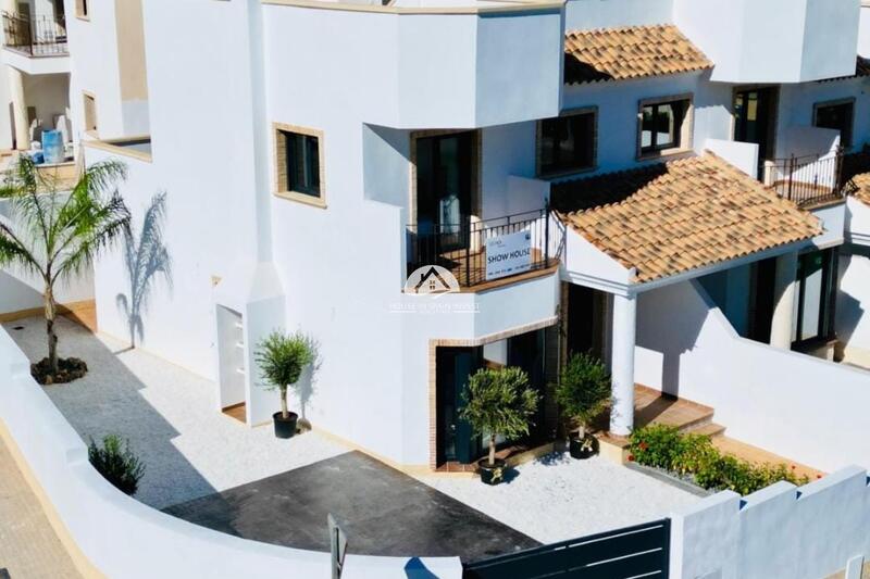 Byhus til salg i Cox, Alicante
