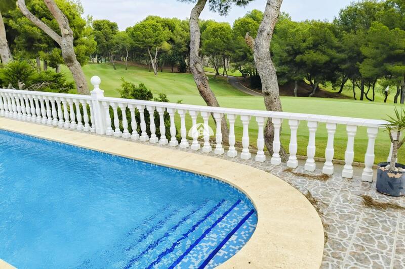 5 chambre Villa à vendre 5 chambre Villa à vendre