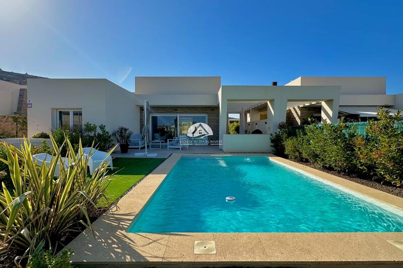 Villa en venta en La Finca Golf Course, Alicante
