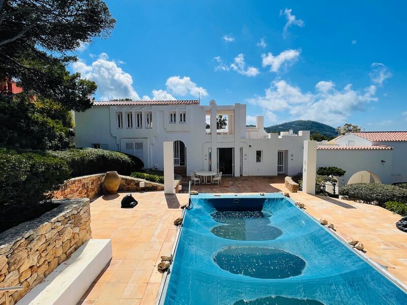 Villa til salgs i Es Calo, Ibiza