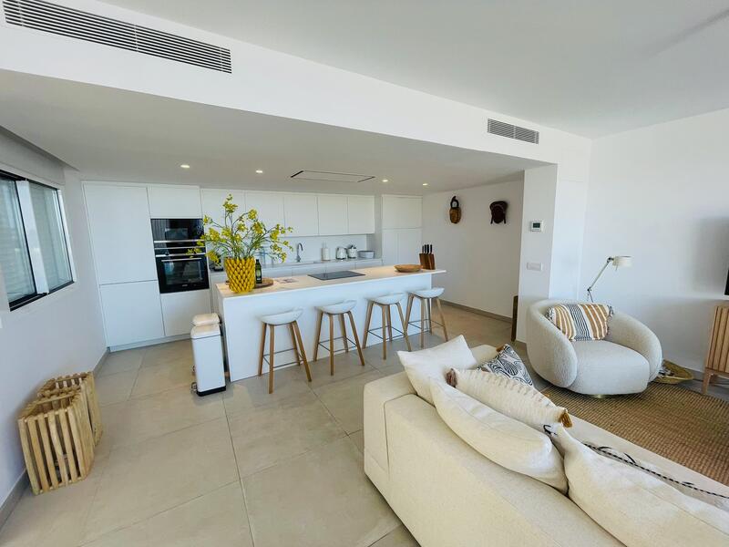 3 bedroom Apartment for sale