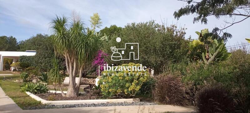 10 bedroom Villa for sale