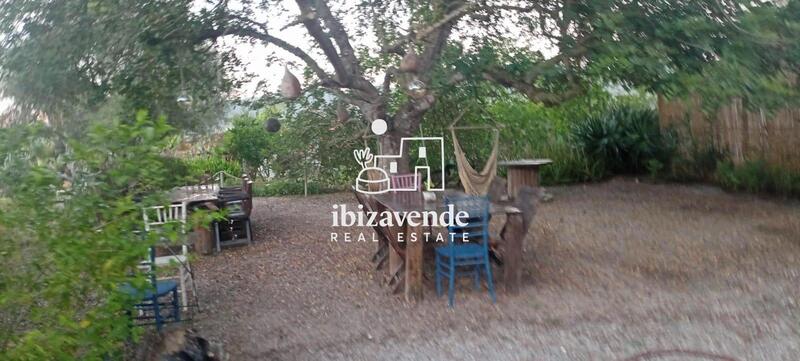 10 bedroom Villa for sale