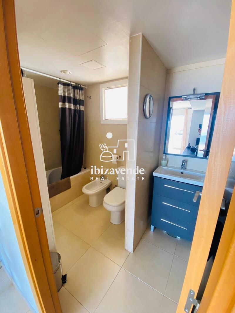 2 bedroom Apartment for Long Term Rent