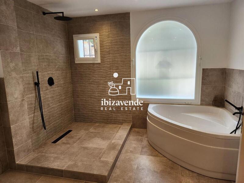 5 bedroom Villa for sale