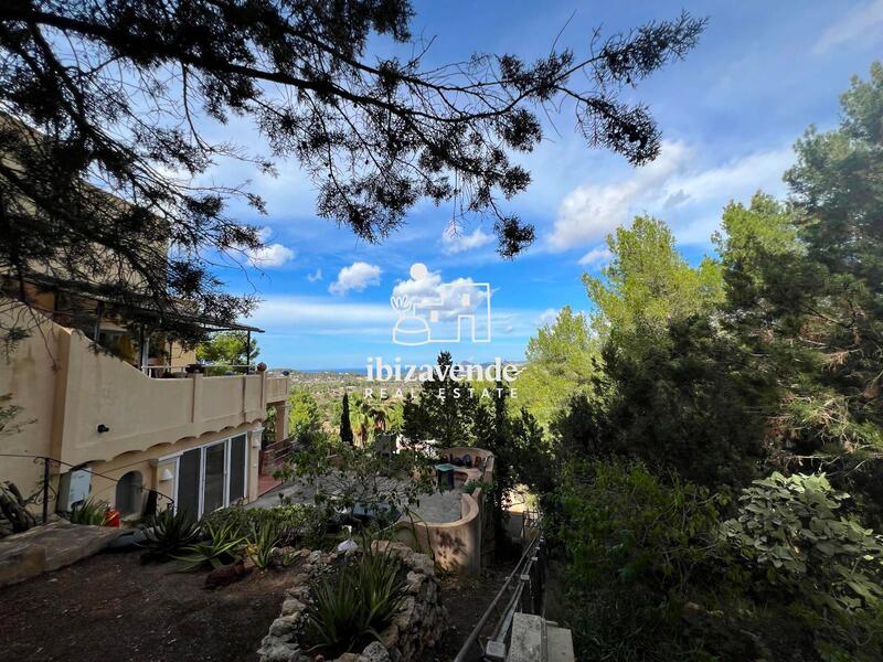 6 bedroom Villa for sale