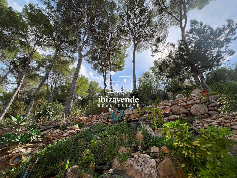 6 bedroom Villa for sale