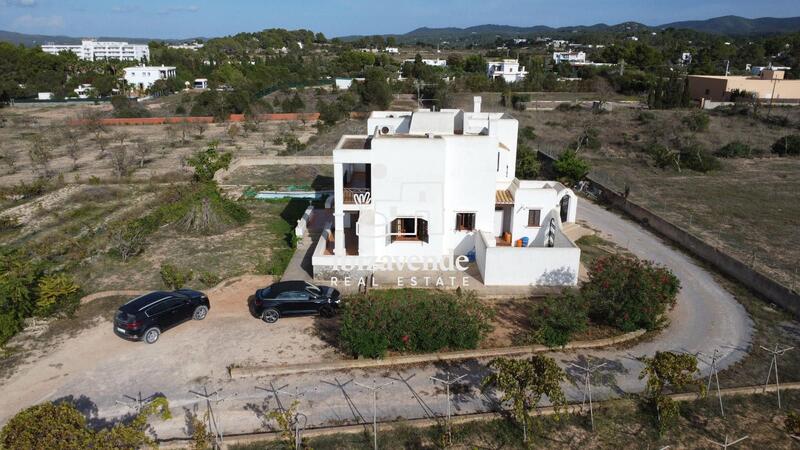 4 bedroom Villa for sale