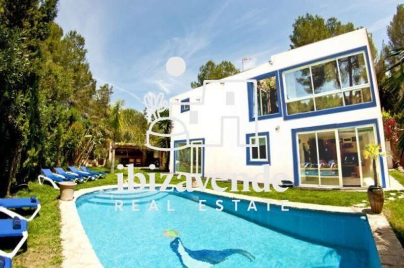 Villa til salg i Santa Eularia Des Riu, Ibiza