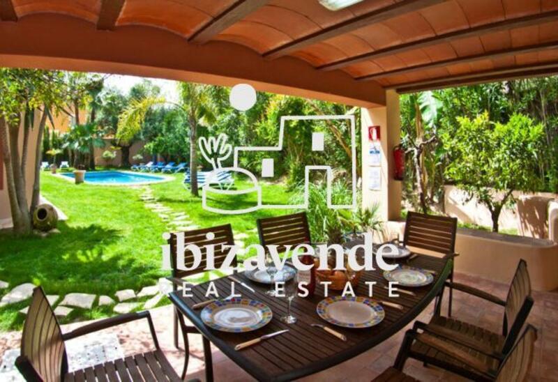 6 bedroom Villa for sale