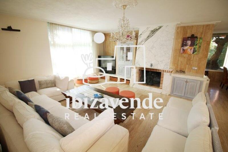 6 bedroom Villa for sale