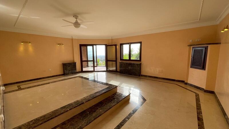 13 bedroom Villa for sale