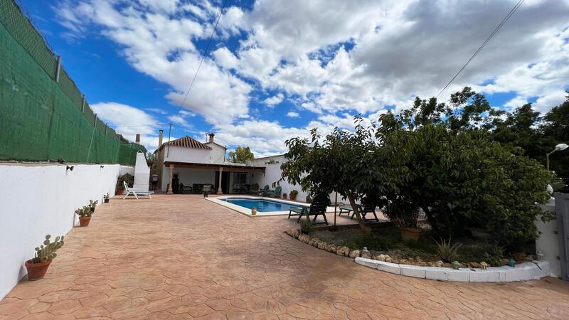 Casa de Campo en venta en Coin, Málaga