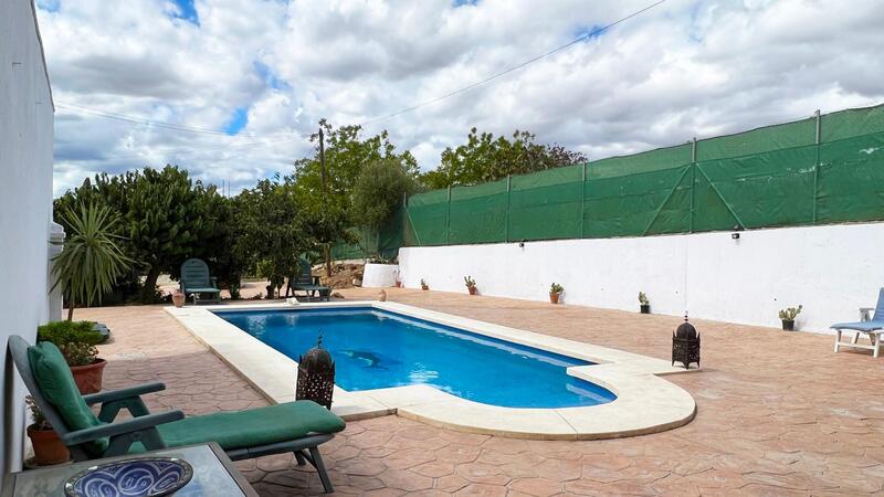 3 Cuarto Casa de Campo en venta