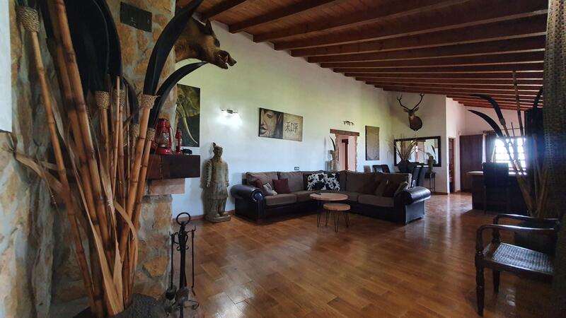 2 bedroom Country House for sale