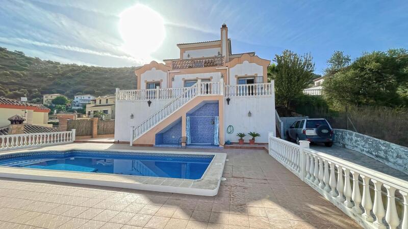 Villa en venta en Coin, Málaga