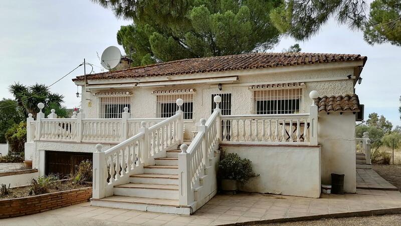 Деревенский Дом продается в Alhaurin el Grande, Málaga