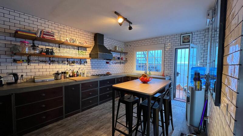 4 Cuarto Adosado en venta
