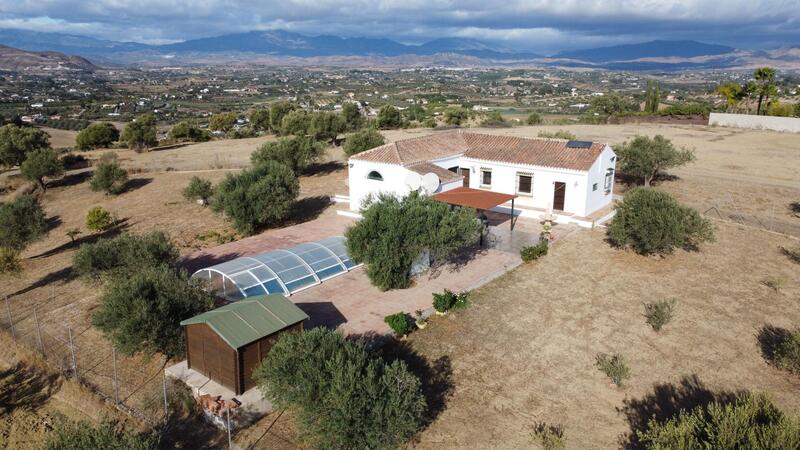 3 bedroom Country House for sale