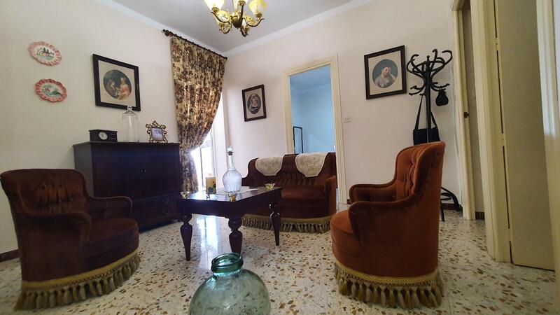 4 bedroom Townhouse for sale