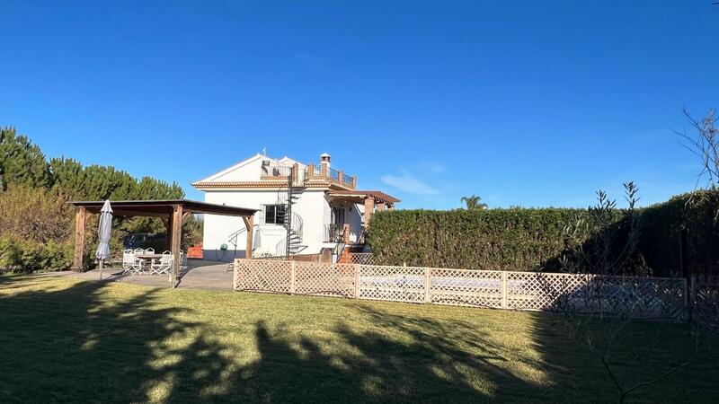 3 Cuarto Casa de Campo en venta