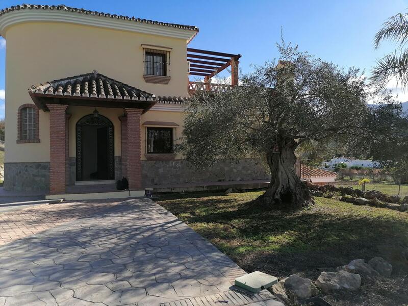 Landhaus zu verkaufen in Alhaurin el Grande, Málaga