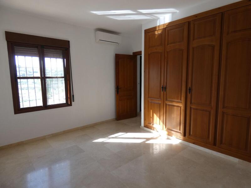 5 Cuarto Casa de Campo en venta