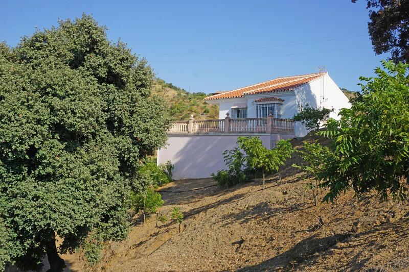 2 bedroom Country House for sale