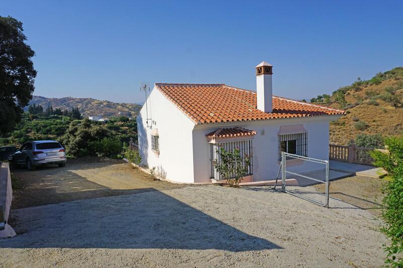 2 bedroom Country House for sale