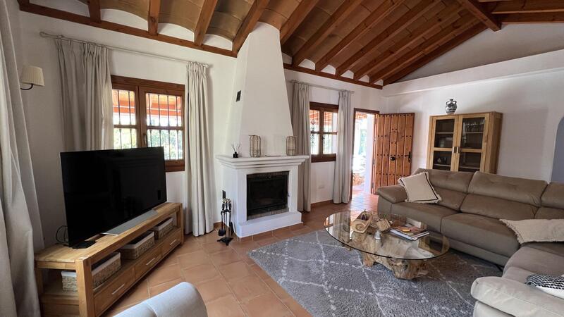 4 bedroom Country House for sale