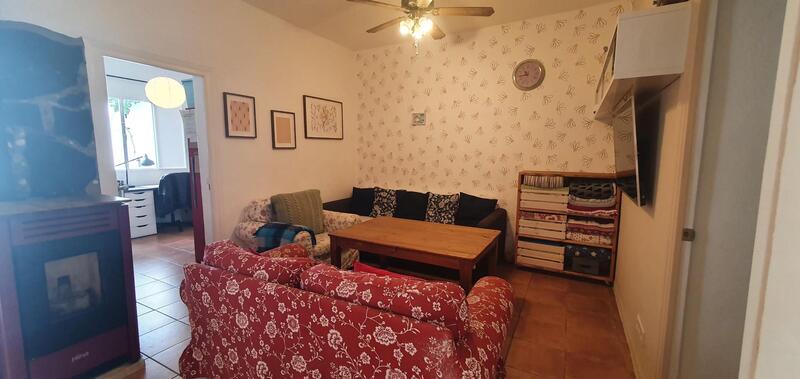 6 bedroom Townhouse for sale