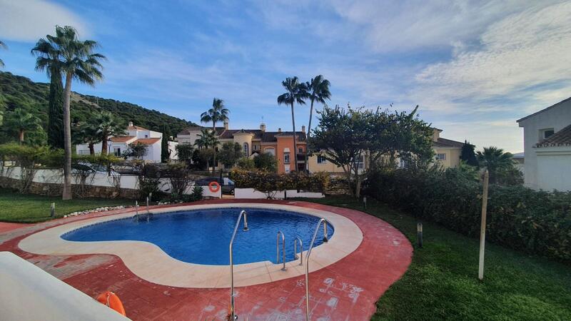 Apartamento en venta en Alhaurin Golf, Málaga