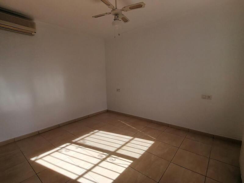 2 Cuarto Villa en venta