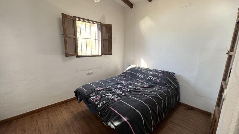 3 Schlafzimmer Landhaus zu verkaufen