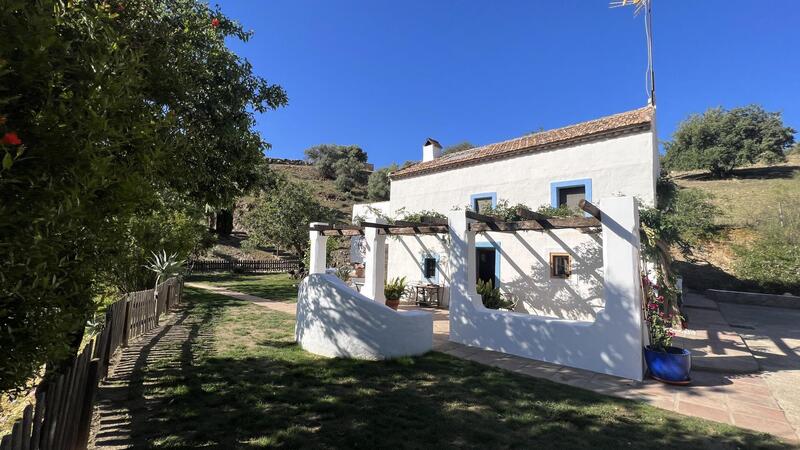 3 bedroom Country House for sale