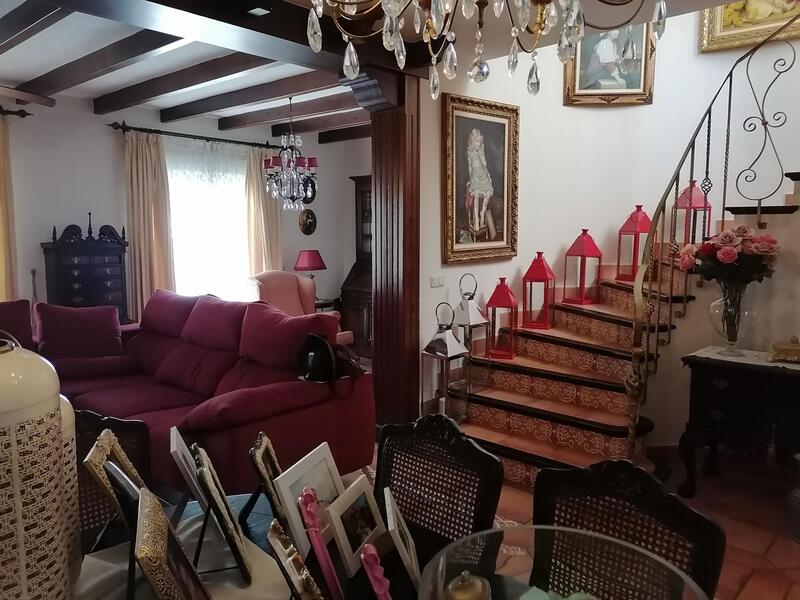 3 slaapkamer Gezinswoning Te koop