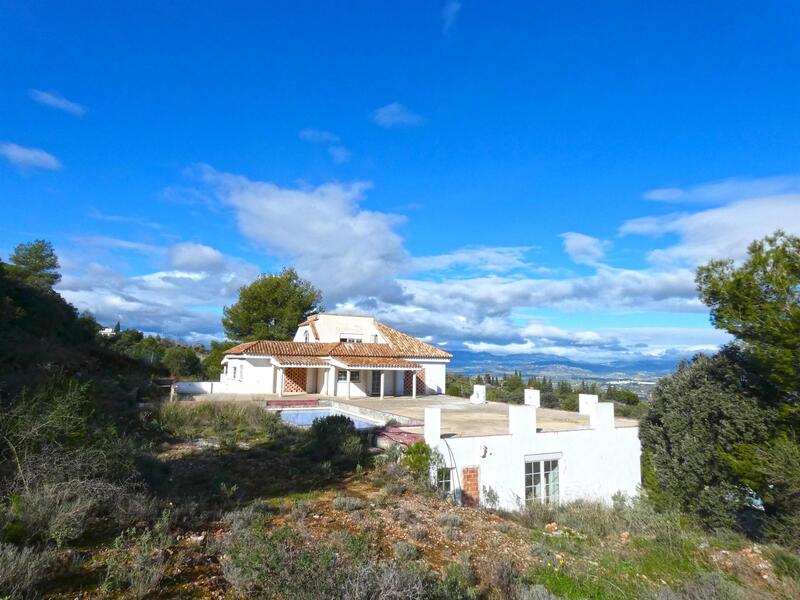 Villa til salgs i Alhaurin el Grande, Málaga