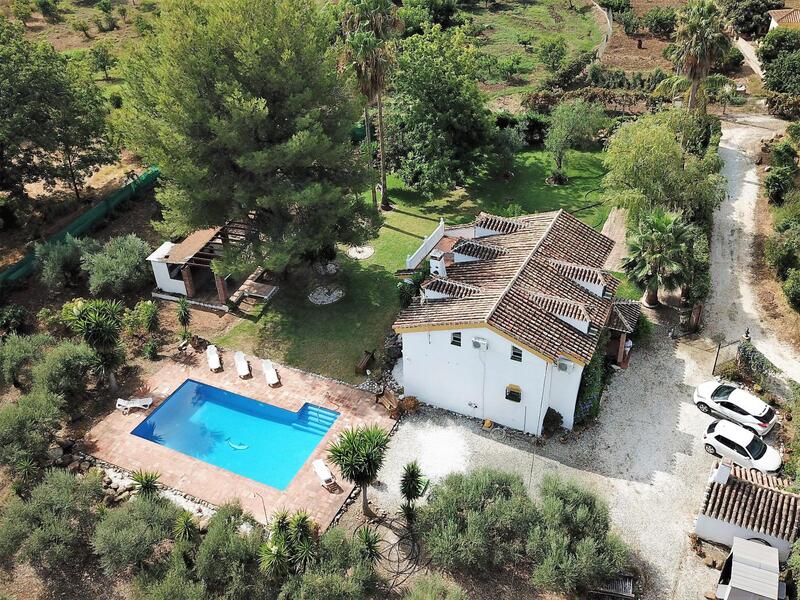 Casa de Campo en venta en Coin, Málaga