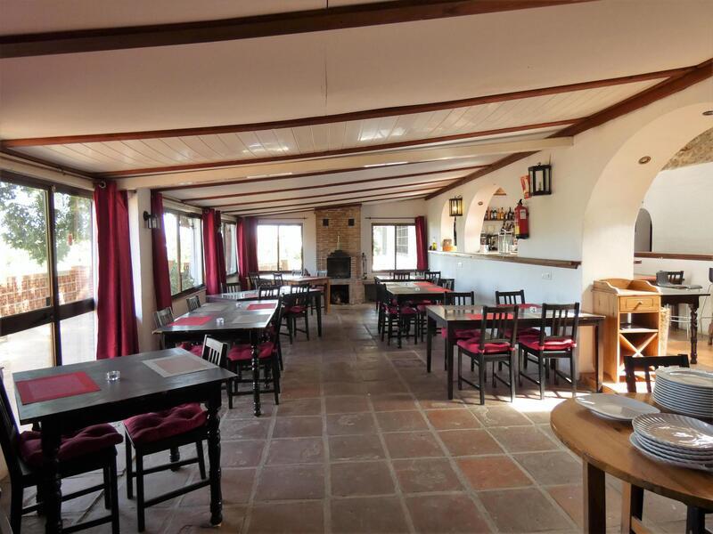 11 chambre Local Commercial à vendre