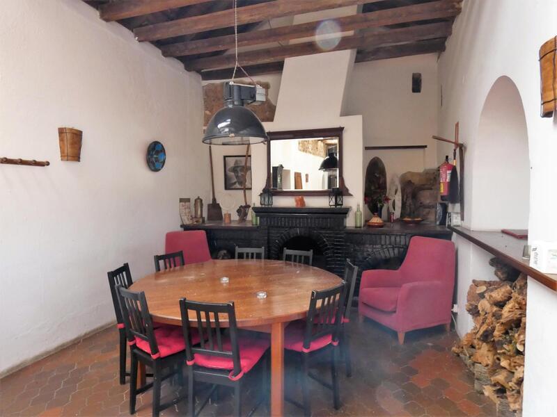 11 chambre Local Commercial à vendre