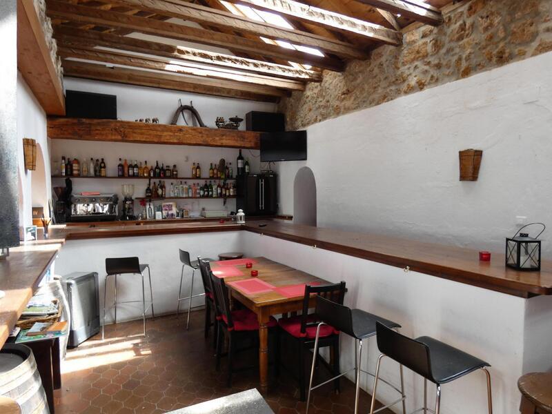 11 chambre Local Commercial à vendre