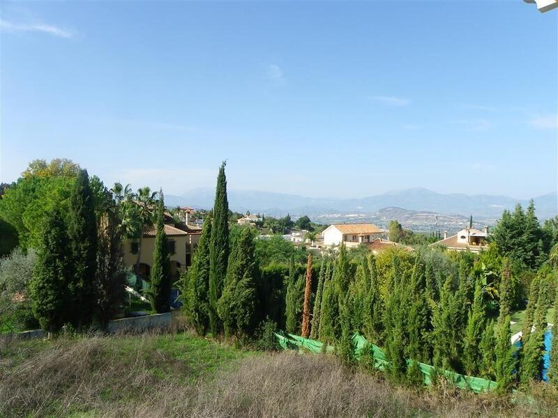 Land for sale in Alhaurin el Grande, Málaga