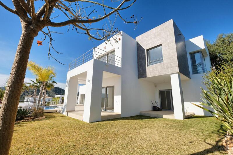 Villa en venta en Benahavis, Málaga